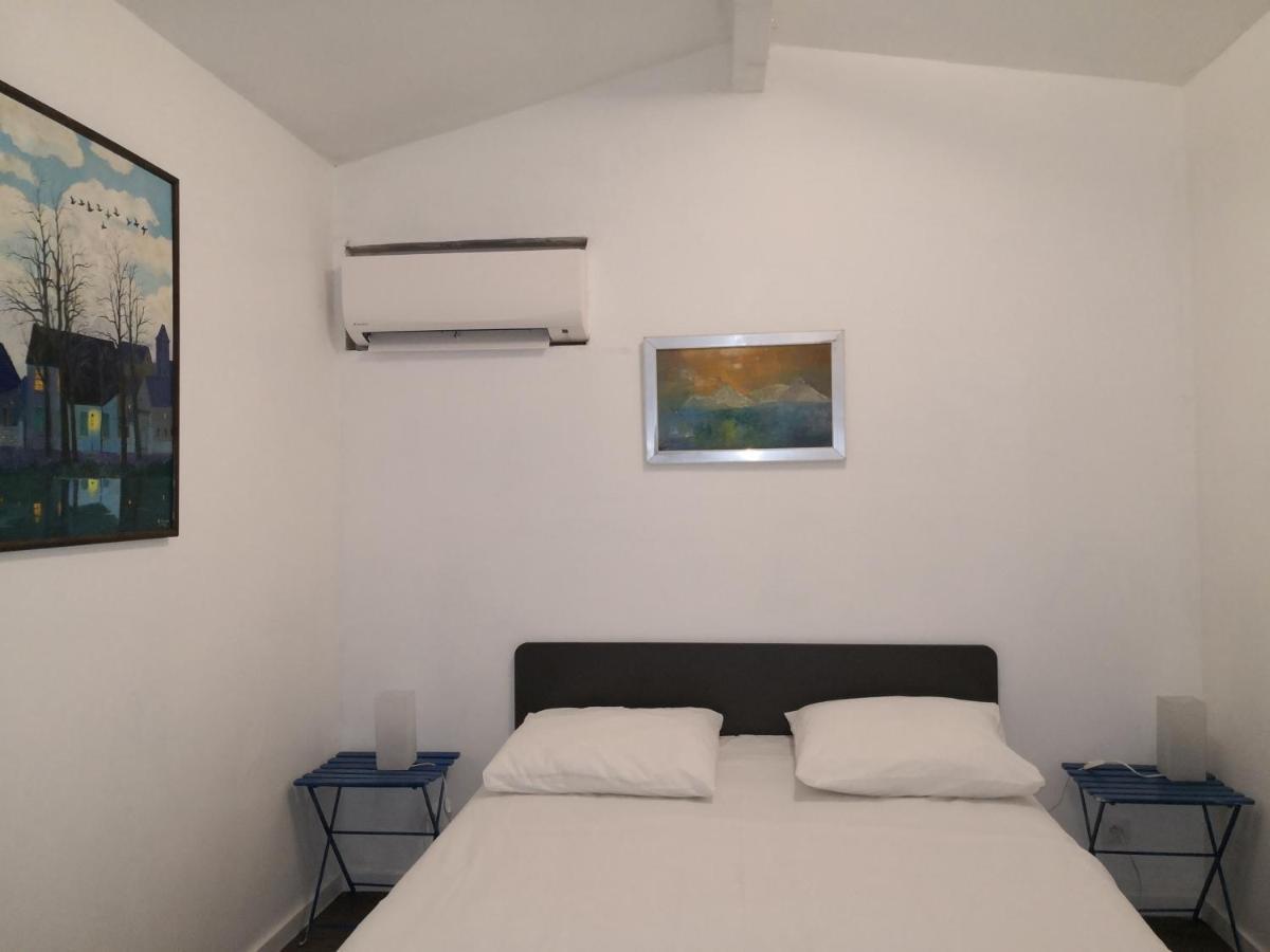 La Petite Maison De Lingling มอร์นาส ภายนอก รูปภาพ